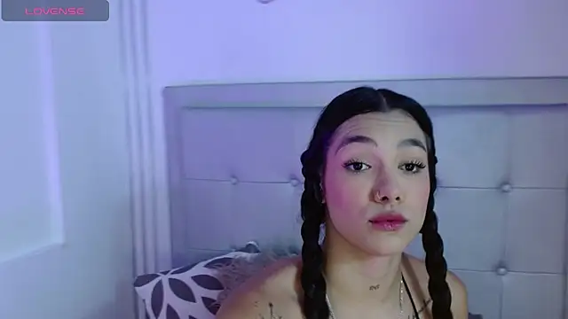 Kloe Watson online show from December 22, 2025, 7:25 pm