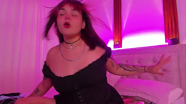 Snapshot of DakottaBluu chatting on November 29, 2025, 8:42 pm DakottaBluu online show from November 29, 2025, 8:42 pm