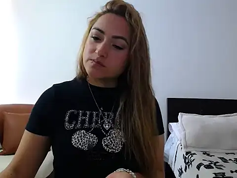 Snapshot of ximenaxcite19 chatting on December 5, 2025, 1:10 pm ximenaxcite19 online show from December 5, 2025, 1:10 pm