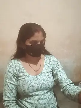 Pooja bhabhi00 online show from January 17, 2026, 3:37 pm