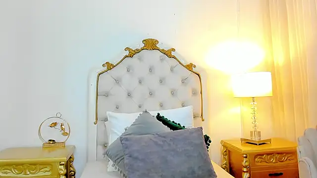 miss vivienne online show from January 17, 2026, 2:59 am