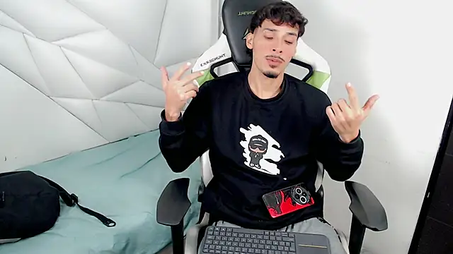 Snapshot of Yankeee_ chatting on November 27, 2025, 5:08 am Yankeee online show from November 27, 2025, 5:08 am