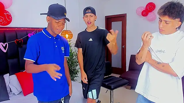 Snapshot of Crazy_porkys chatting on February 17, 2026, 7:22 pm Crazy porkys online show from February 17, 2026, 7:22 pm