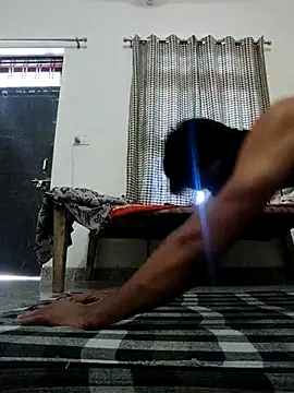 Amit22122 online show from May 27, 2026, 2:41 am