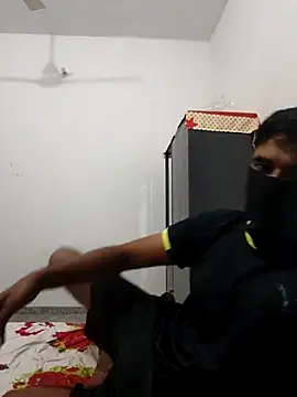 Snapshot of Amit22122 chatting on December 4, 2025, 3:33 pm Amit22122 online show from December 4, 2025, 3:33 pm