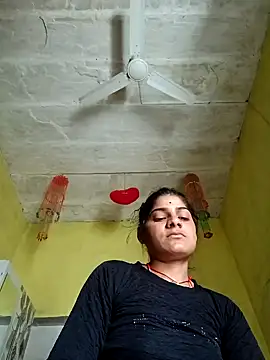 Snapshot of Janki_cute chatting on April 13, 2026, 9:02 am Janki cute online show from April 13, 2026, 9:02 am