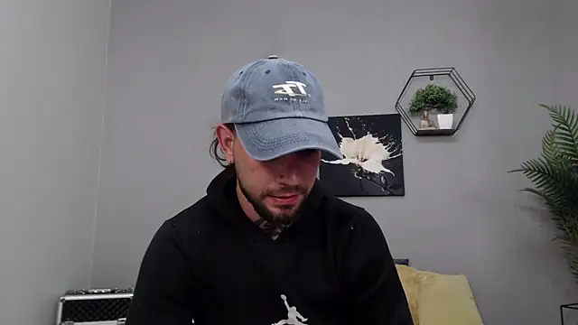 Snapshot of KaneHunter chatting on May 20, 2026, 9:56 pm KaneHunter online show from May 20, 2026, 9:56 pm