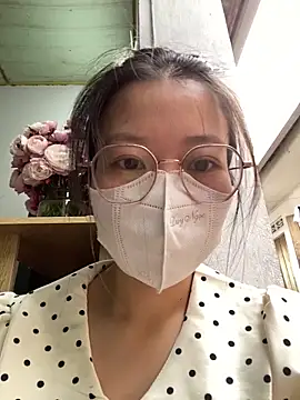 rose2111 online show from March 22, 2026, 1:20 am