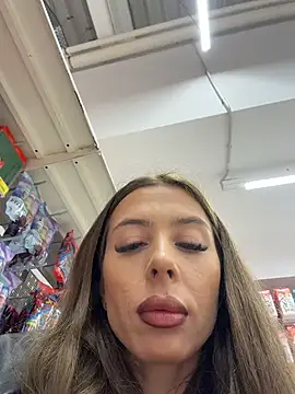 Snapshot of BabeAde chatting on December 3, 2025, 10:47 am BabeAde online show from December 3, 2025, 10:47 am