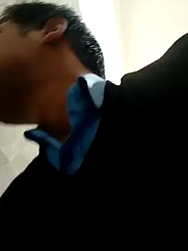 Snapshot of achut32 chatting on November 30, 2025, 1:39 am achut32 online show from November 30, 2025, 1:39 am