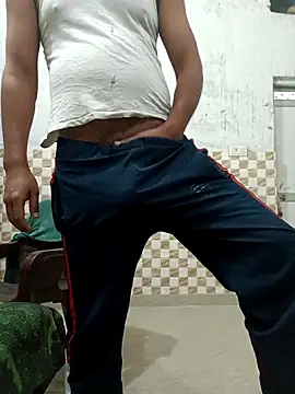 Snapshot of achut32 chatting on November 27, 2025, 4:35 am achut32 online show from November 27, 2025, 4:35 am