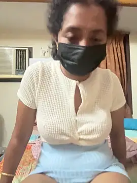 Snapshot of TeddyLover5 chatting on February 21, 2026, 5:37 pm TeddyLover5 online show from February 21, 2026, 5:37 pm