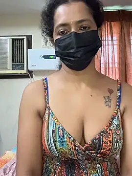 Snapshot of TeddyLover5 chatting on February 18, 2026, 8:33 am TeddyLover5 online show from February 18, 2026, 8:33 am