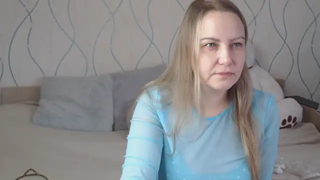 Snapshot of KissKsy chatting on December 16, 2025, 6:17 am KissKsy online show from December 16, 2025, 6:17 am