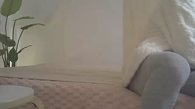 Snapshot of kyono-iyashi chatting on February 7, 2026, 2:47 pm kyono-iyashi online show from February 7, 2026, 2:47 pm