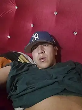 Snapshot of FlACc23 chatting on December 14, 2025, 3:17 pm FlACc23 online show from December 14, 2025, 3:17 pm