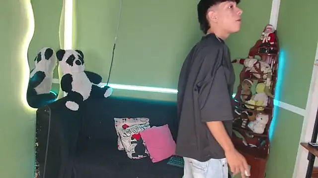 Snapshot of murb_xxx chatting on December 4, 2025, 4:50 pm murb xxx online show from December 4, 2025, 4:50 pm