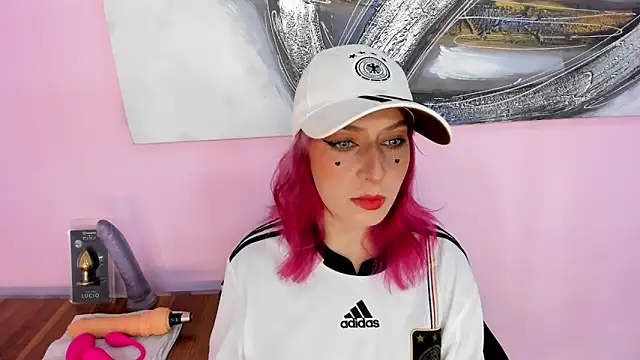 Snapshot of samanta-fox chatting on December 16, 2025, 1:04 pm samanta-fox online show from December 16, 2025, 1:04 pm