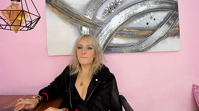 Snapshot of samanta-fox chatting on November 28, 2025, 12:27 pm samanta-fox online show from November 28, 2025, 12:27 pm