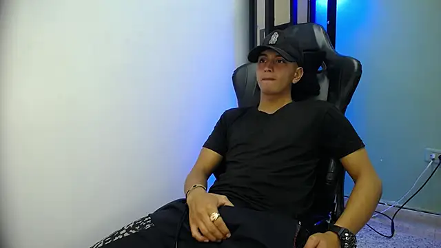 Snapshot of Bagels_ chatting on December 4, 2025, 12:37 pm Bagels online show from December 4, 2025, 12:37 pm