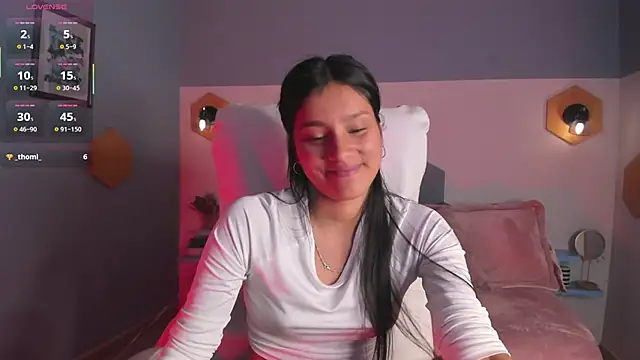 Snapshot of Kari_Kaory chatting on April 22, 2026, 8:15 pm Kari Kaory online show from April 22, 2026, 8:15 pm