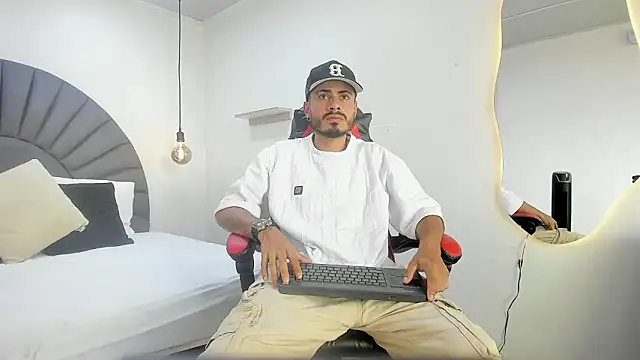 MatthewCullen online show from February 8, 2026, 7:44 pm