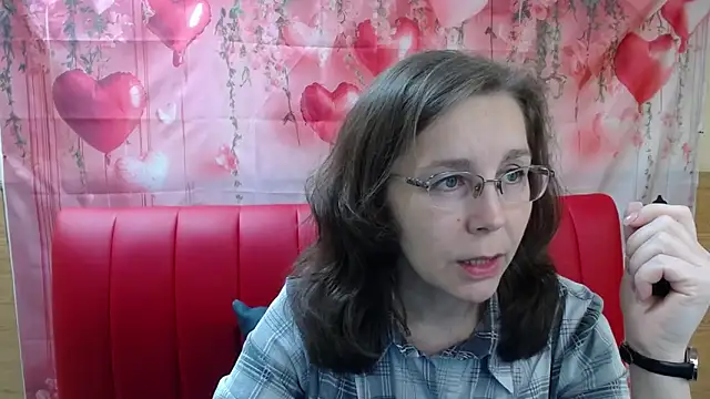 Snapshot of DaisyEdit chatting on April 4, 2026, 5:25 am DaisyEdit online show from April 4, 2026, 5:25 am