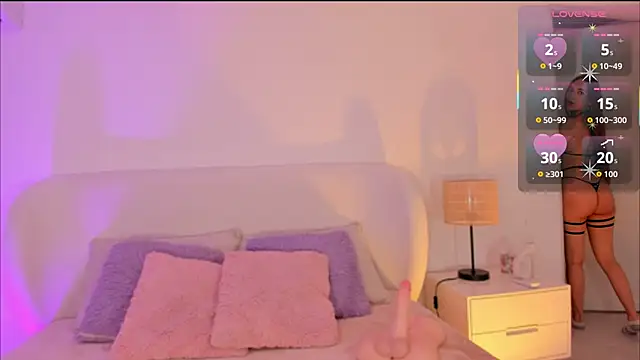 amaia foxx online show from December 15, 2025, 12:55 pm