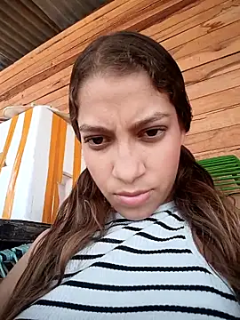 Vanneskk online show from February 10, 2026, 7:35 pm