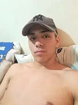 Snapshot of arturo__butera chatting on December 1, 2025, 3:51 am arturo butera online show from December 1, 2025, 3:51 am