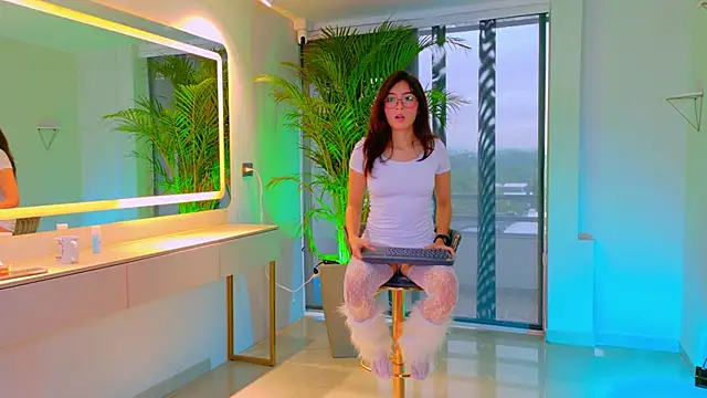 Mia Cullen online show from January 14, 2026, 11:58 am