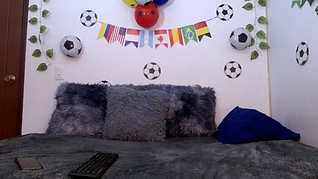 MarillynMorgan online show from July 5, 2026, 1:07 pm