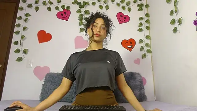Snapshot of MarillynMorgan chatting on June 12, 2026, 4:16 pm MarillynMorgan online show from June 12, 2026, 4:16 pm
