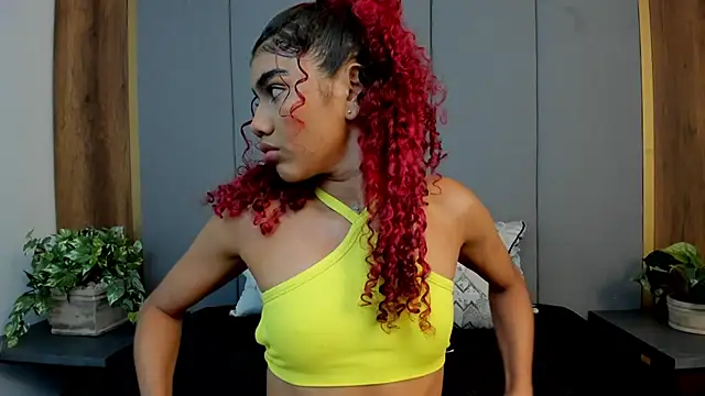 Snapshot of Red_Vel_ chatting on December 4, 2025, 10:58 am Red Vel online show from December 4, 2025, 10:58 am