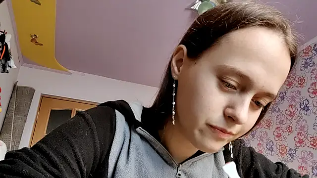 Snapshot of SophieHazely chatting on December 5, 2025, 1:27 am SophieHazely online show from December 5, 2025, 1:27 am