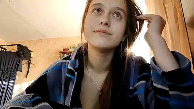 Snapshot of SophieHazely chatting on December 4, 2025, 1:15 am SophieHazely online show from December 4, 2025, 1:15 am