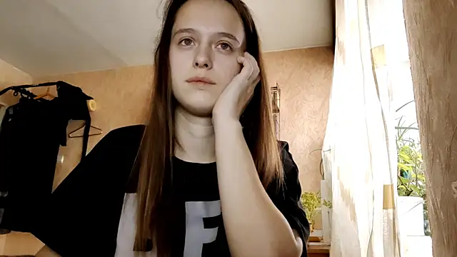 Snapshot of SophieHazely chatting on December 1, 2025, 1:17 am SophieHazely online show from December 1, 2025, 1:17 am