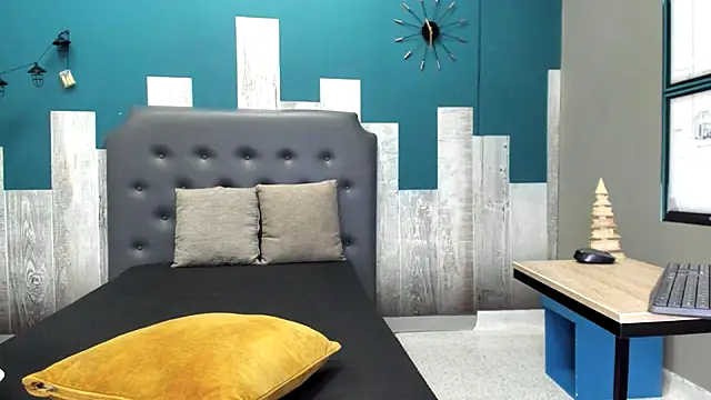 Snapshot of brian_tattoo chatting on December 1, 2025, 12:50 pm brian tattoo online show from December 1, 2025, 12:50 pm