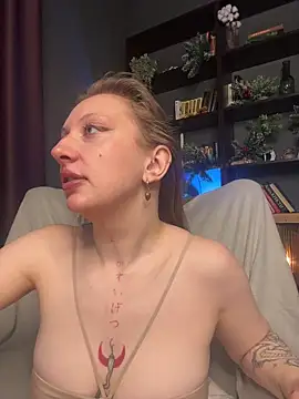 Snapshot of Helga_vibe chatting on December 14, 2025, 5:57 am Helga vibe online show from December 14, 2025, 5:57 am