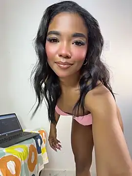 Snapshot of caro_ebony chatting on April 14, 2026, 2:27 am caro ebony online show from April 14, 2026, 2:27 am