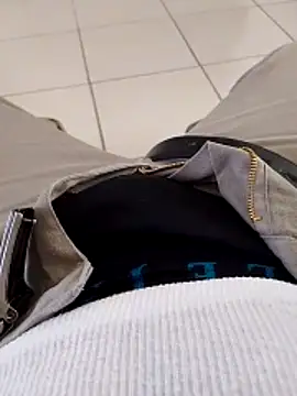 Snapshot of cristian112090 chatting on November 20, 2025, 5:57 pm cristian112090 online show from November 20, 2025, 5:57 pm