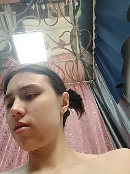 Snapshot of Foxylce chatting on March 31, 2026, 12:56 am Foxylce online show from March 31, 2026, 12:56 am