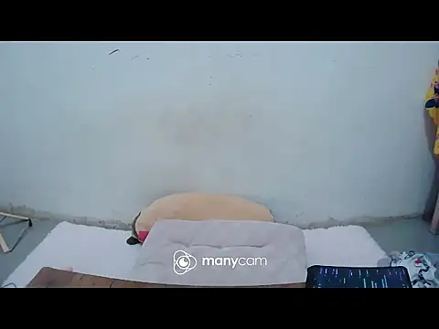 hottiemama69 online show from July 23, 2026, 6:37 pm