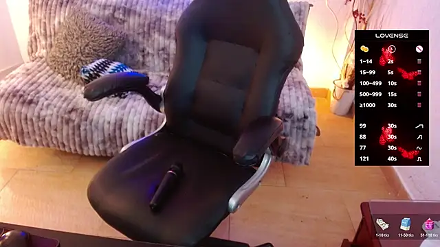 Snapshot of AngelRonson_ chatting on December 2, 2025, 9:55 am AngelRonson online show from December 2, 2025, 9:55 am