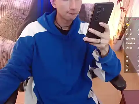 Snapshot of AngelRonson_ chatting on December 3, 2025, 3:51 am AngelRonson online show from December 3, 2025, 3:51 am