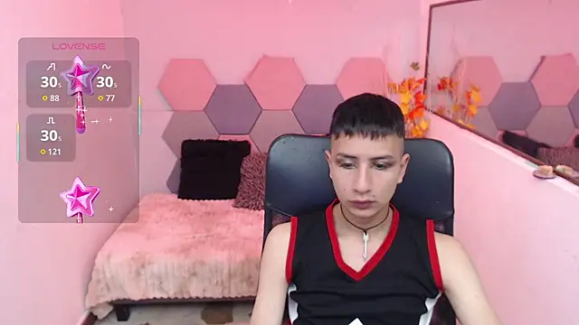 Snapshot of AngelRonson_ chatting on December 5, 2025, 3:49 am AngelRonson online show from December 5, 2025, 3:49 am