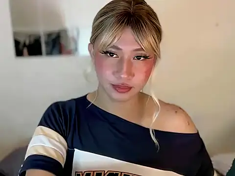 asiantwink0000 online show from July 23, 2026, 5:42 pm