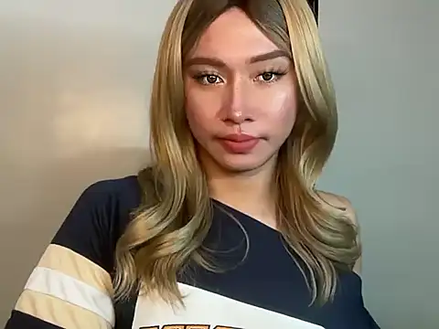 asiantwink0000 online show from July 17, 2026, 3:53 pm