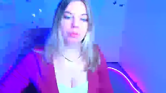 Amanda Swannn online show from April 26, 2026, 6:00 am