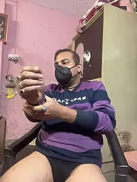 Saxymood1111 online show from December 16, 2025, 7:01 am